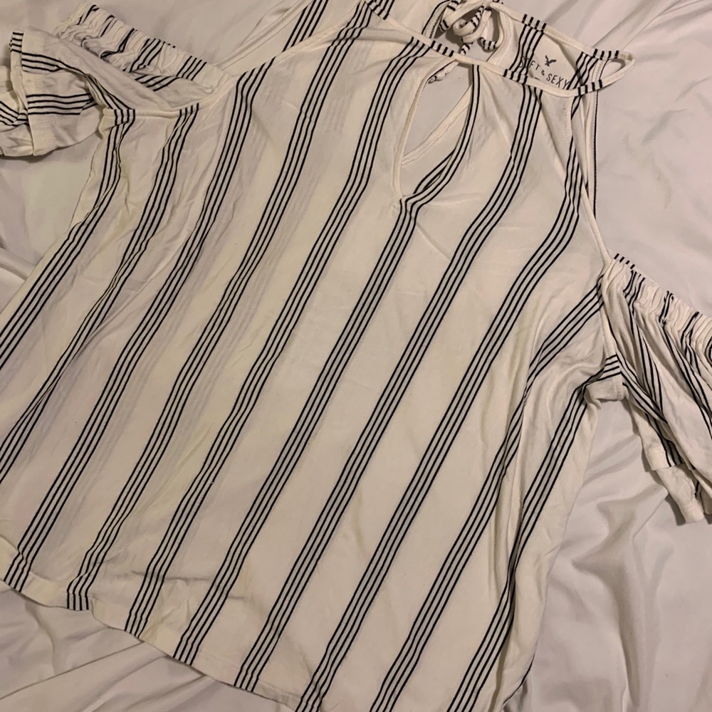 American Eagle Short Sleeve